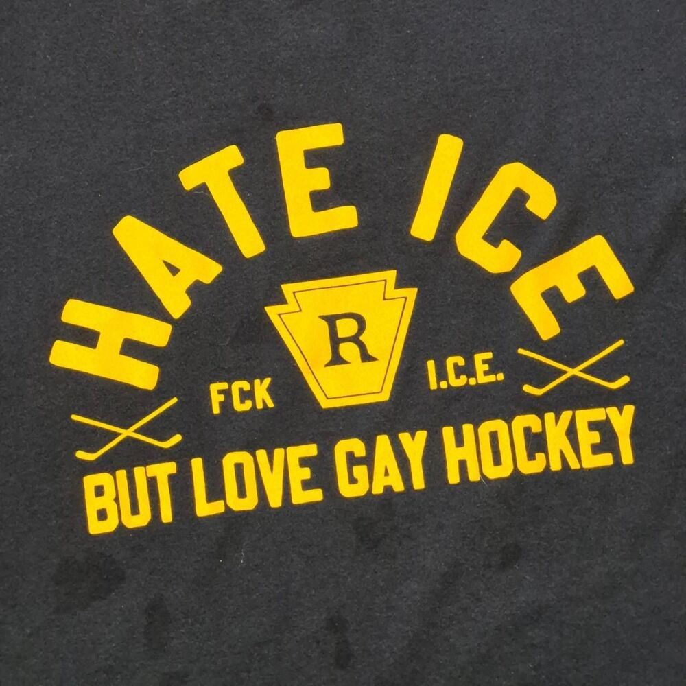 Gildan "Hate Ice but Love Gay Hockey" Graphic Tee Black 5XL